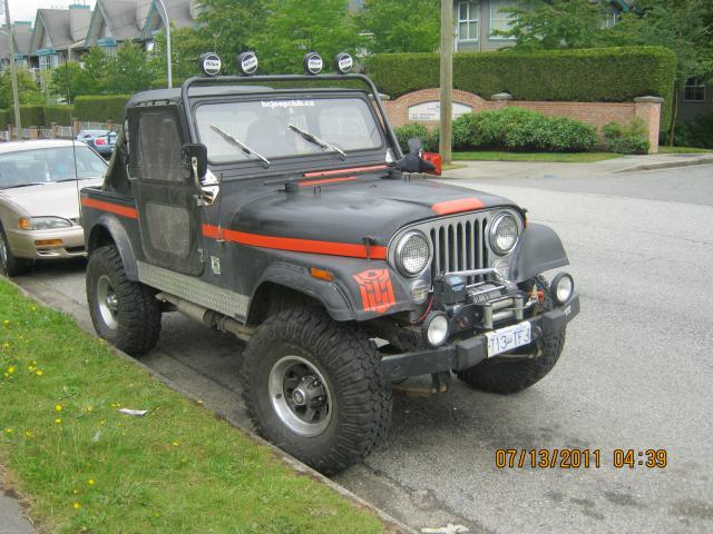 67711=2797-black jeep.jpg